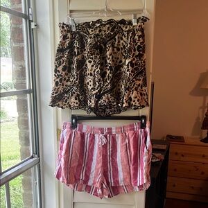 4/$25 SALE BUNDLED lot of TWO Casual Printed Medium Shorts Leopard Pink Stripes